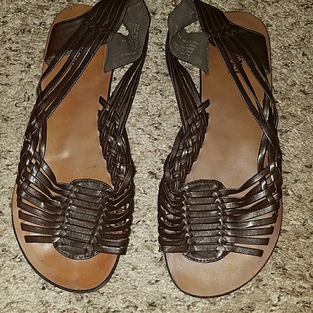 Hurrache style sandal